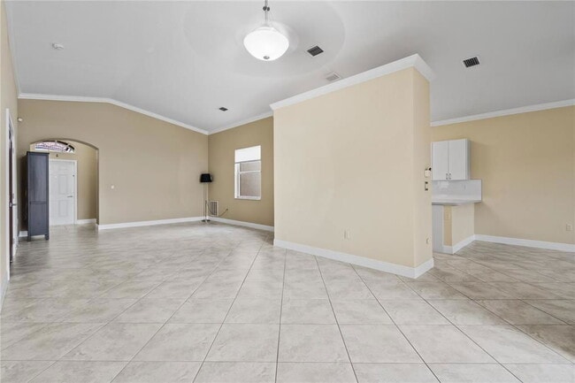 Building Photo - 5101 SW 134th Ave