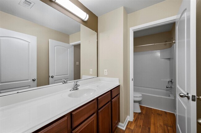 Building Photo - 1843 Garnet Breeze Dr