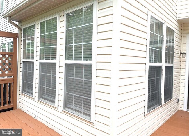 Building Photo - 2540 Banshire Dr