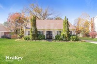 Building Photo - 4965 Gardenwood Dr