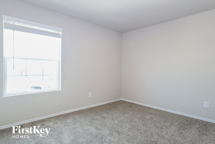 Building Photo - 1915 Morse Way