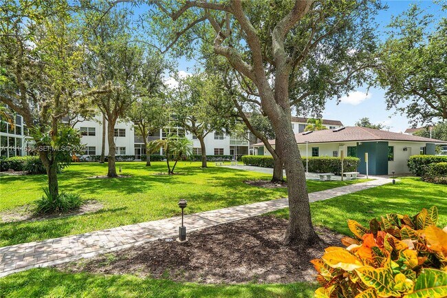 Building Photo - 1501 S Ocean Blvd