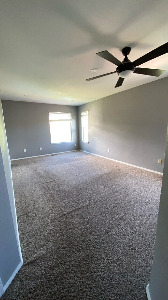 Building Photo - Westside White Buffalo