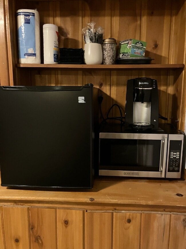 Building Photo - Basement for Rent - Shared Living in Comfo...