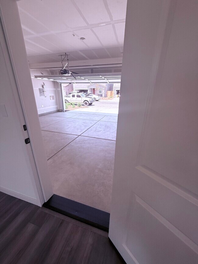 Building Photo - 4026 N Brent Ave