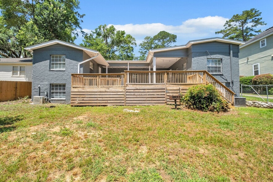 Building Photo - 1004 Buena Vista Dr