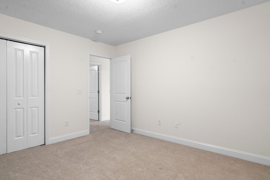 Building Photo - 767 Fairview Cir