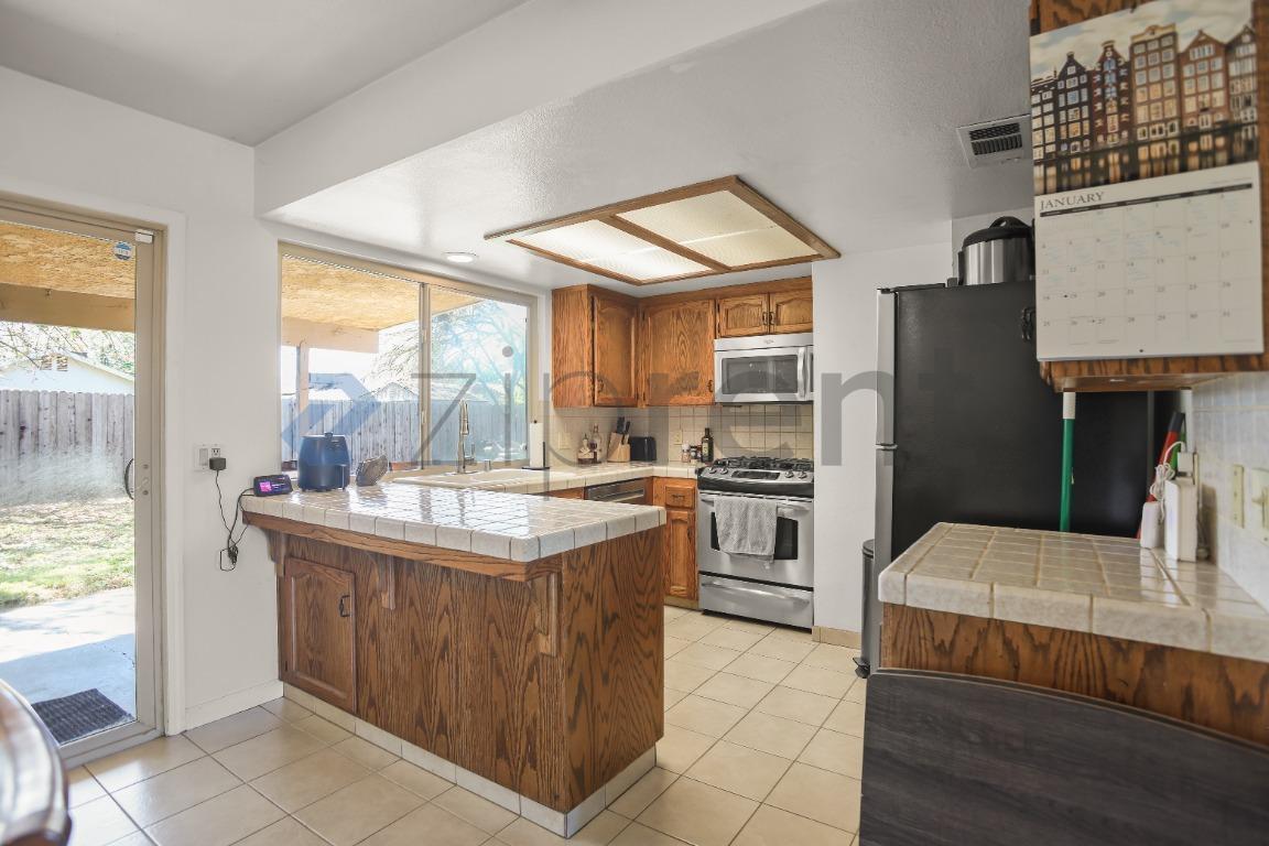 Building Photo - 2847 Hillcrest St