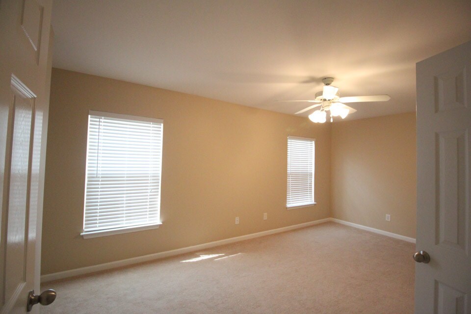 Building Photo - 6008 Twin Feather Run