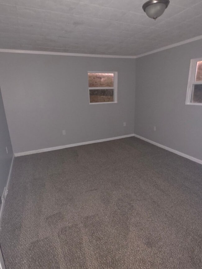 Building Photo - LIMITED TIME**NO APPLICATION FEE**1/2 OFF DEPOSIT**