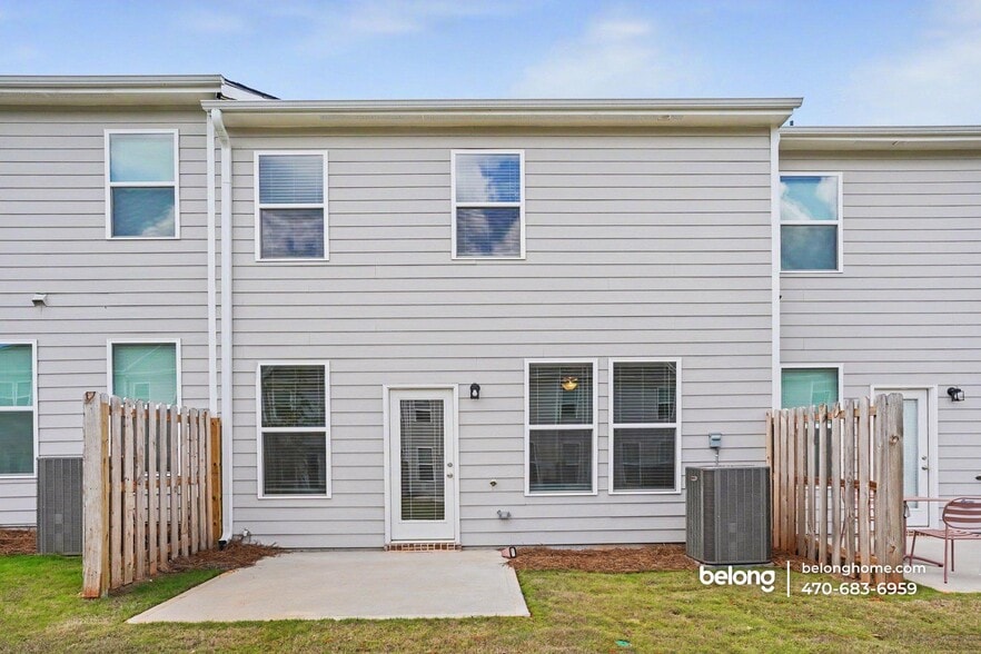 Building Photo - 348 Navigator Ln