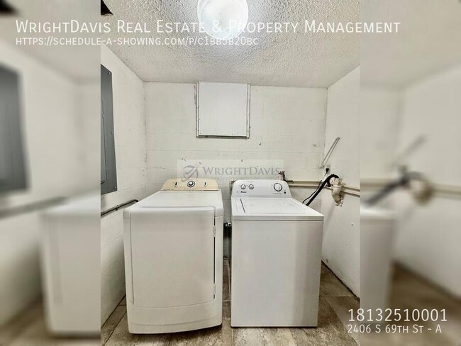 Building Photo - 2406 S 69th St