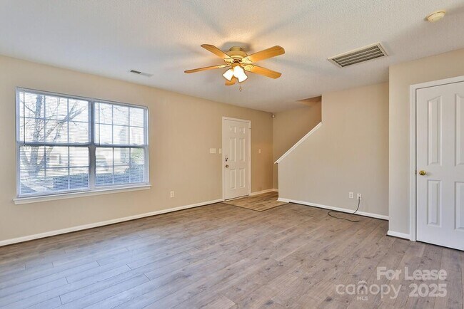 Building Photo - 9522 Bird Watch Ln