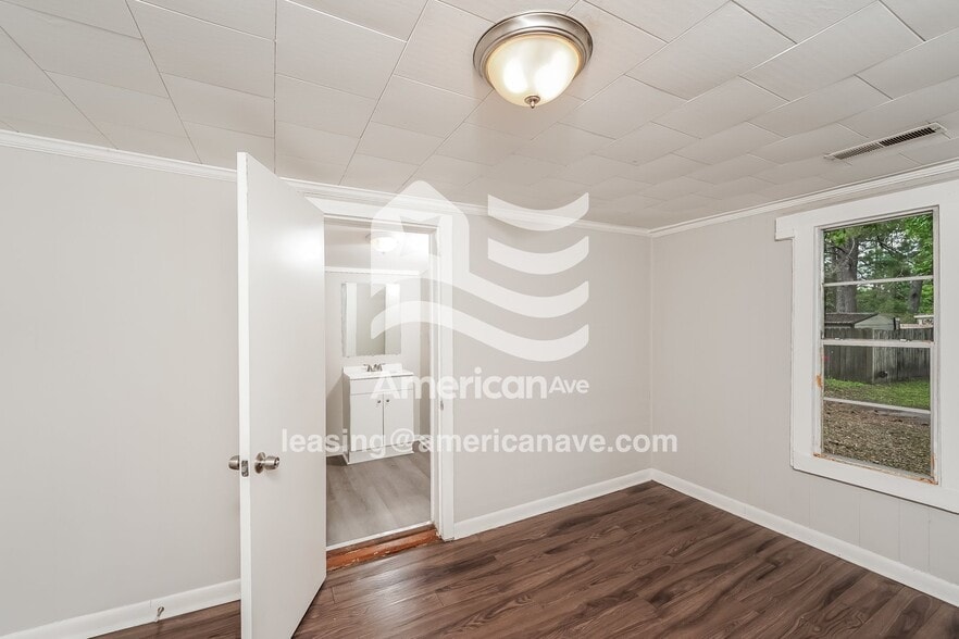 Building Photo - 349 Center Avenue Northwest, 35073; #69004 - 69004