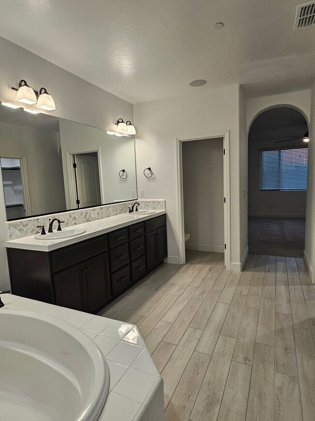 Building Photo - Beautiful Home in Gated Community