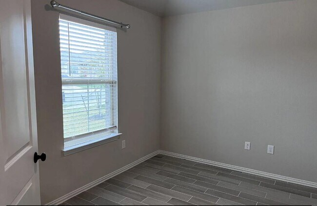 Building Photo - 135 Smokebush Trail