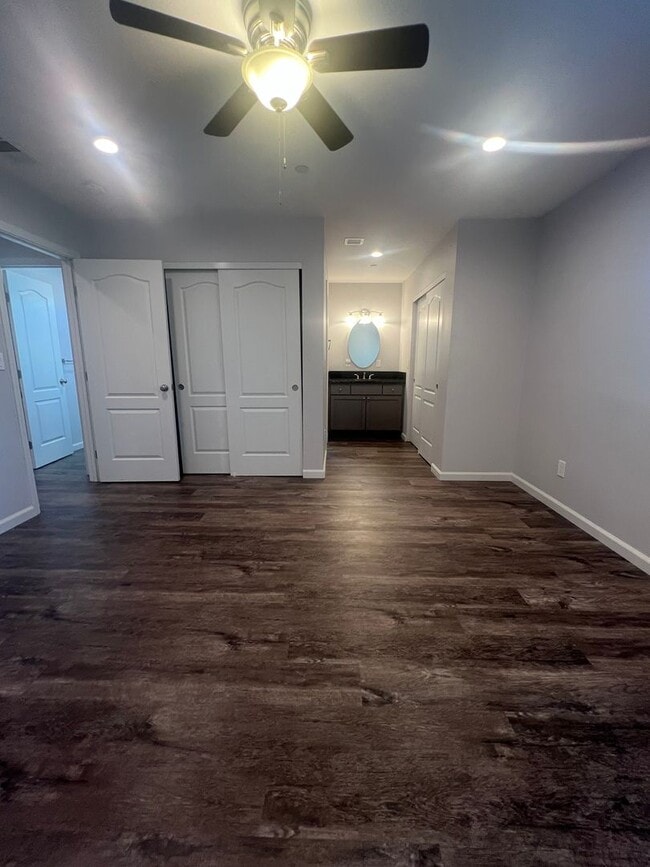 Building Photo - 3 Bedroom home in Candlewood Estates