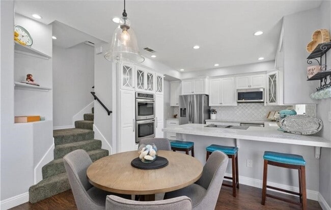 Building Photo - 7805 Garfield Ave