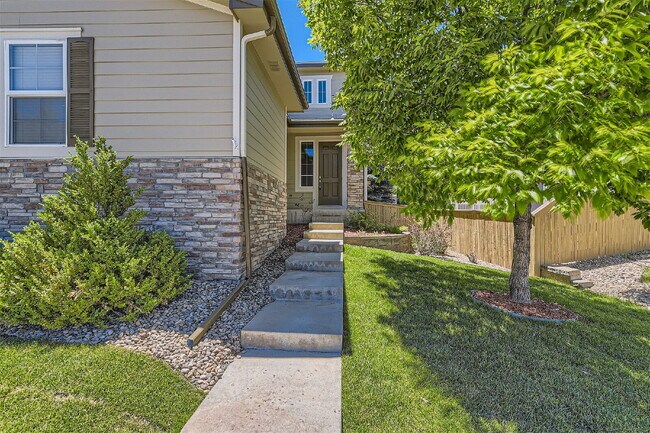 Building Photo - Five Bedroom Executive Home in the Desirable Firelight Subdivision of Highlands Ranch