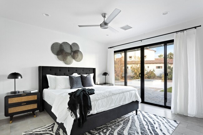 Building Photo - 4633 N 49th Pl