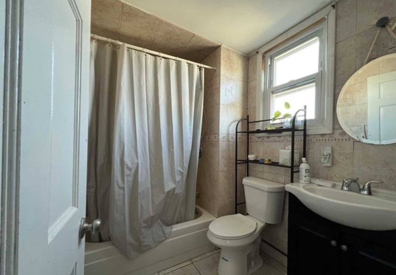 Building Photo - 234 Wallington Ave