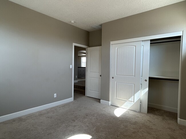 Building Photo - 7115 Vista Terraza Dr NW