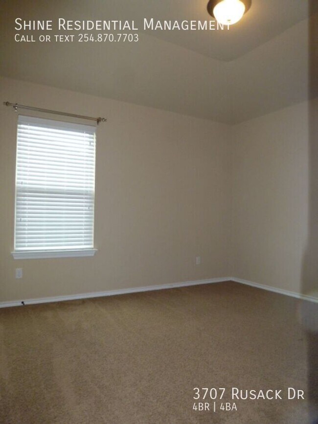 Building Photo - 3707 Rusack Dr