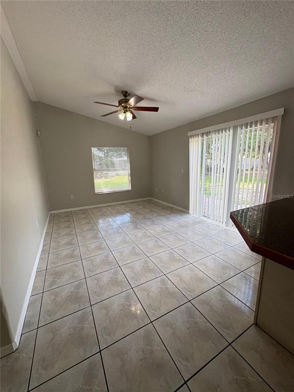 Building Photo - 305 Colonade Ct