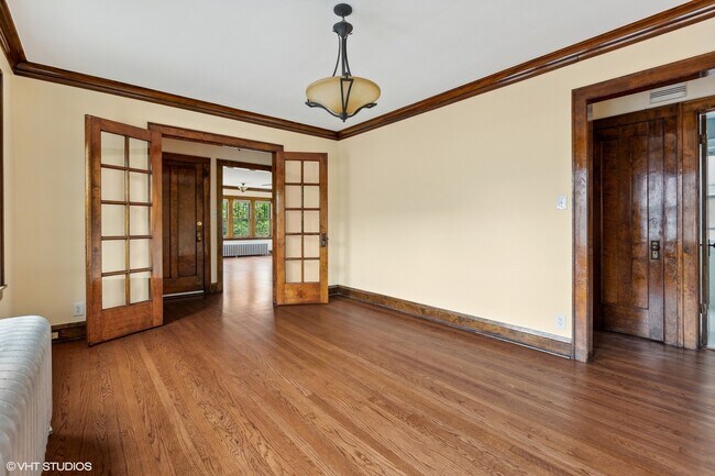 Building Photo - 1522 N Austin Blvd