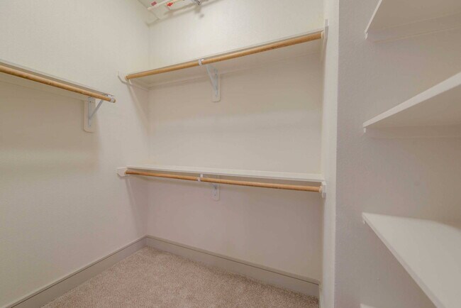 Building Photo - Experience the Art of Fine Apartment Living!