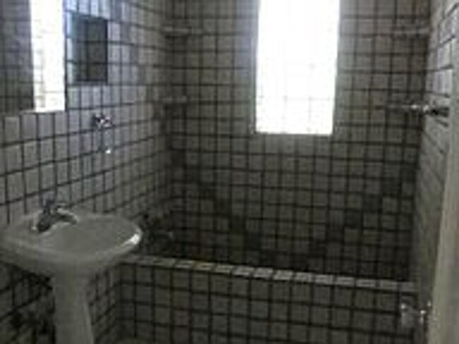 Building Photo - Charming 4-Bedroom Home in Hudson Park – L...