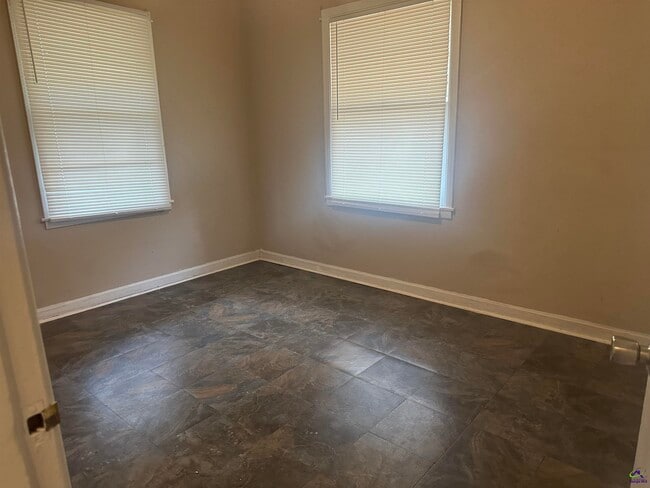 Building Photo - 234 Johns Rd