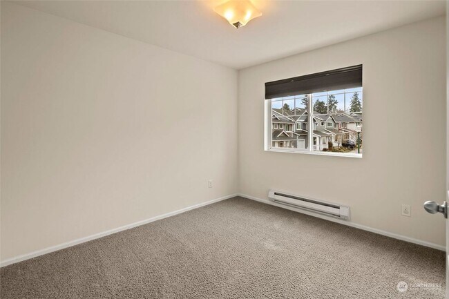 Building Photo - Immaculate Home in the Heart of High Point...