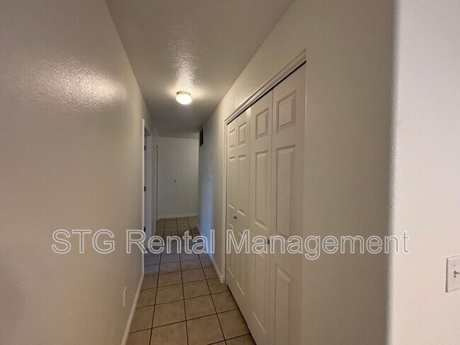 Building Photo - 2642 E 750 N