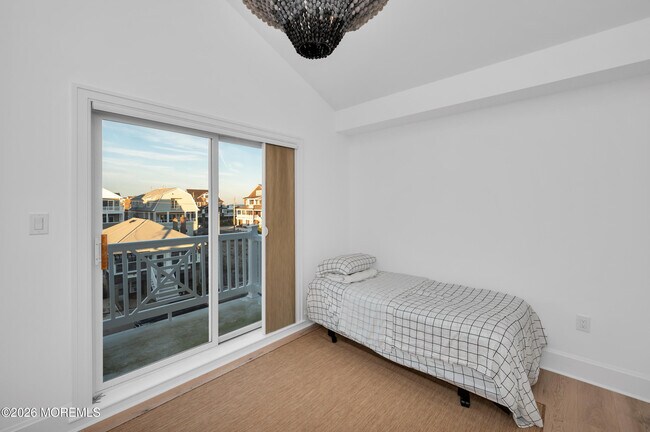 Building Photo - 29 4th Ave