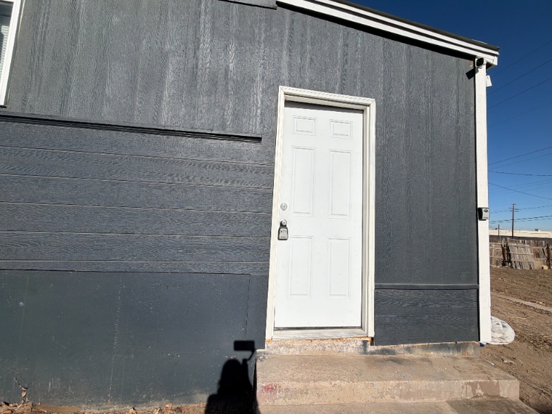 Building Photo - 2130 4th Ave