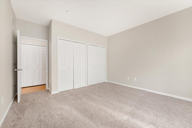 Building Photo - 45523 Revere Dr