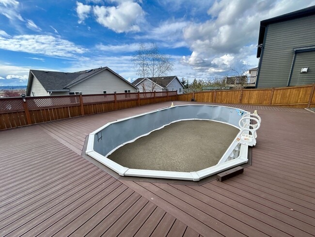 Building Photo - Gorgeous 4 bed 2.5 bath Marysville home