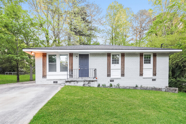 Primary Photo - Beautifully Renovated 3-Bedroom