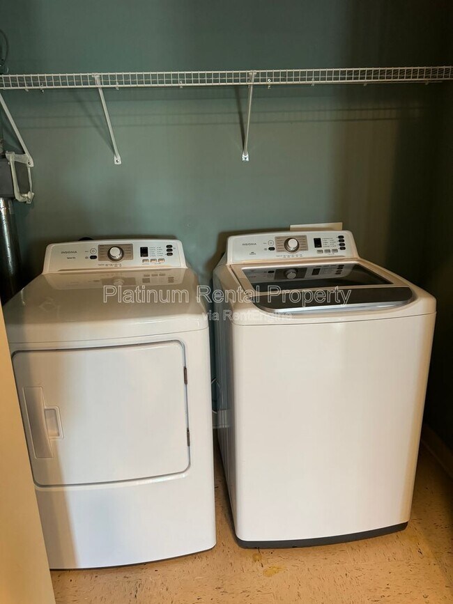 Building Photo - 264 19th St NW