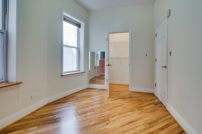 Building Photo - 5207 S Blackstone Ave