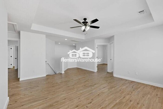 Building Photo - MOVE IN READY Denton Home