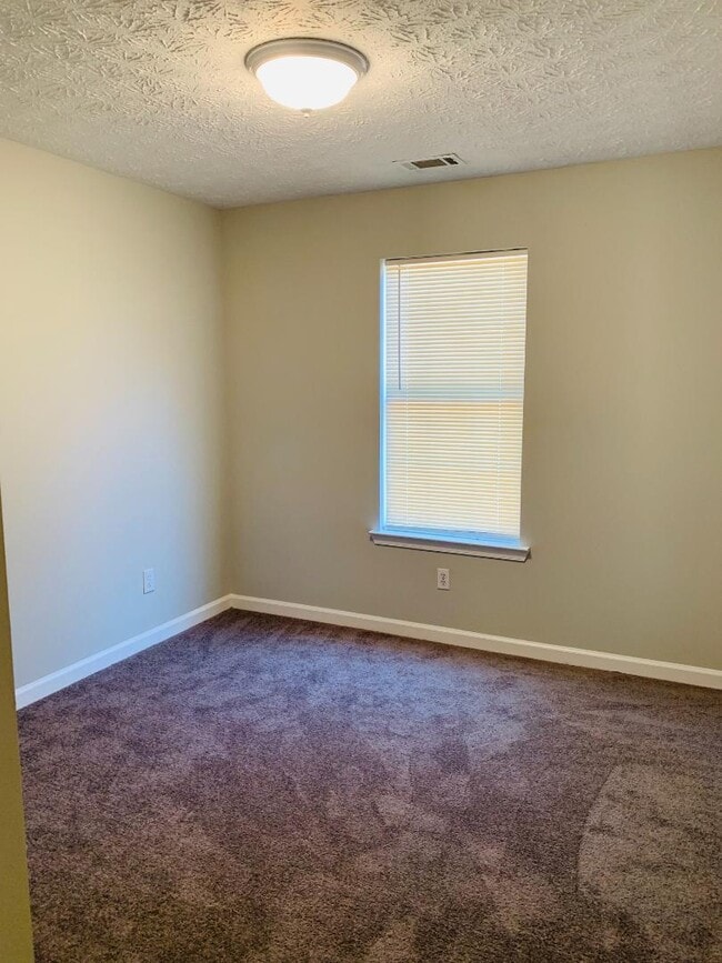 Building Photo - 2440 Bethune Cir