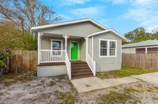 Building Photo - beautifully remodeled 4-bedroom, 2-bathroo...