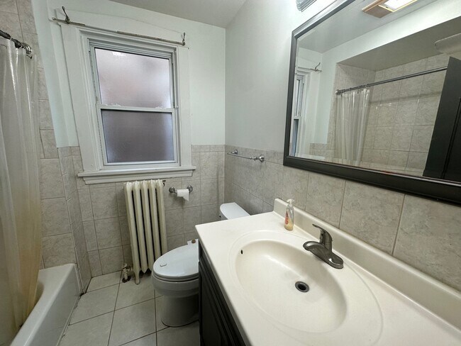 Building Photo - 5814 N Campbell Ave