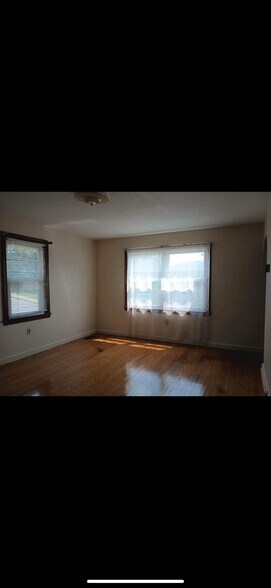 Building Photo - 801 Duff Ave