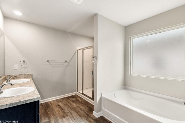 Building Photo - 7944 Pickwick Dr.