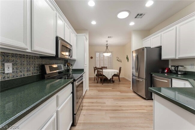 Building Photo - 2565 Leighton Ave