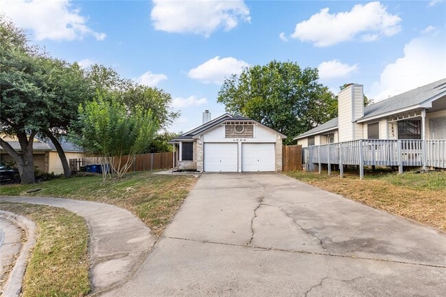 Building Photo - 1803 Heatherglen Ln