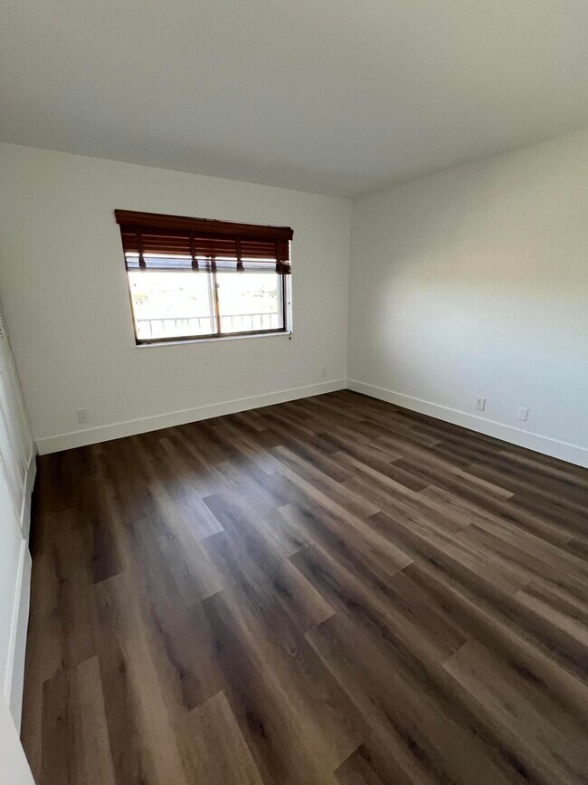 Building Photo - 7770 Tahiti Ln